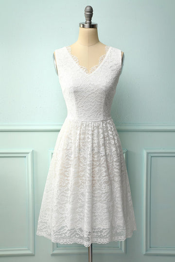 Vestido de renda formal com decote em v branco